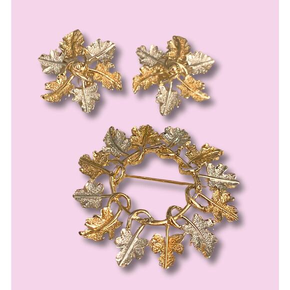 Sarah Coventry Golden and Silver Leaves on Circle Brooch and Earrings Set - Picture 1 of 7